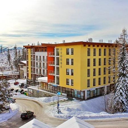 Apartment With Mountain View In Hotel Crocus, Štrbské Pleso Exterior foto